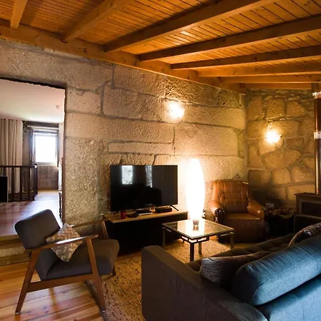 Pedra Bela - Cozy House W/ Private Jacuzzi @ Geres * טראס דה בורו