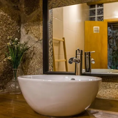 Pedra Bela - Cozy House W/ Private Jacuzzi @ Geres Hébergement de vacances