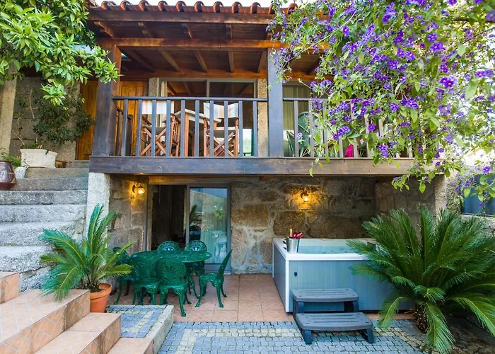 Pedra Bela - Cozy House W/ Private Jacuzzi @ Geres 펜션 *