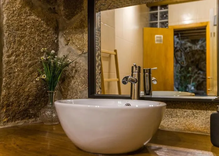 Pedra Bela - Cozy House W/ Private Jacuzzi @ Geres 펜션