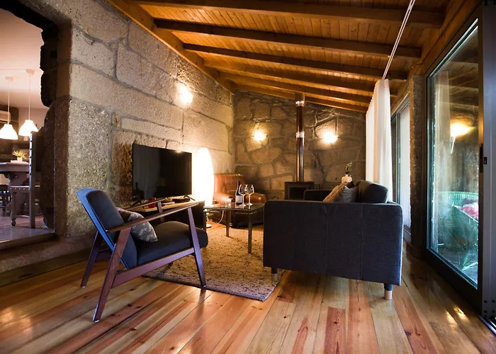 펜션 Pedra Bela - Cozy House W/ Private Jacuzzi @ Geres 테라스 드 부로