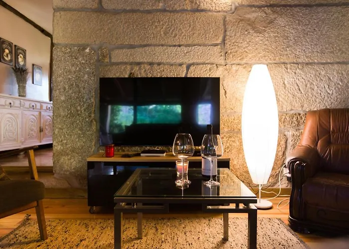 펜션 Pedra Bela - Cozy House W/ Private Jacuzzi @ Geres 테라스 드 부로