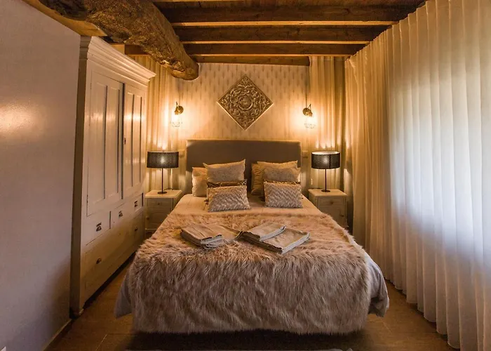 Pedra Bela - Cozy House W/ Private Jacuzzi @ Geres * 테라스 드 부로